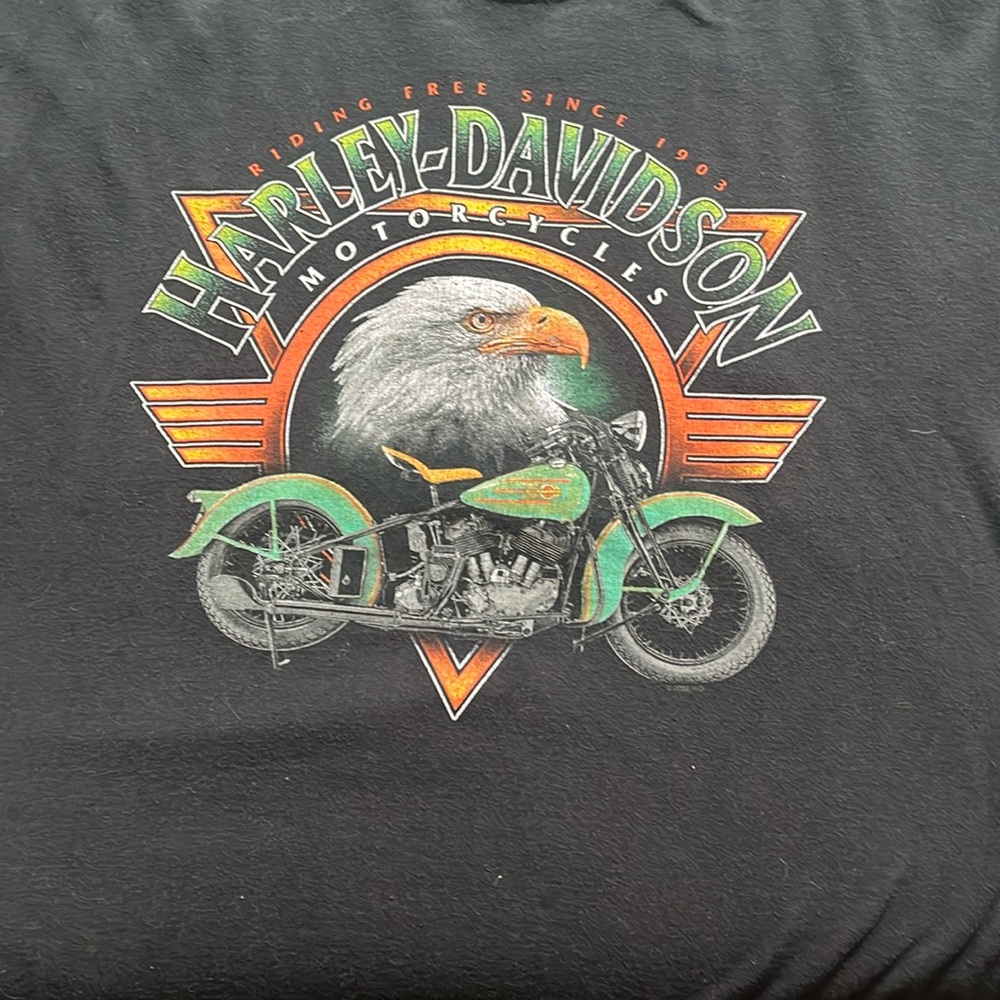 I am selling a Harley-Davidson San Diego, California T-shirt